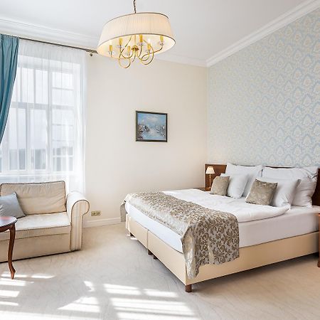 Hotel Katerina 兹诺伊莫 外观 照片
