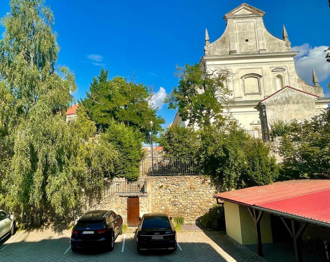 Hotel Katerina 兹诺伊莫 外观 照片