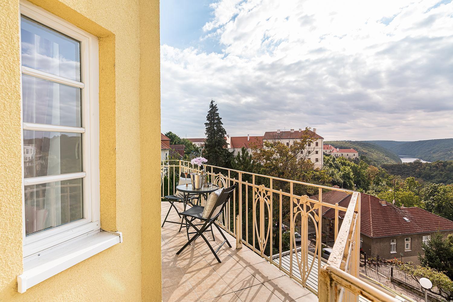 Hotel Katerina 兹诺伊莫 外观 照片